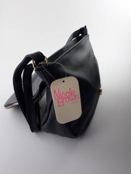 Nicole Brown, schöne Handtasche in navy