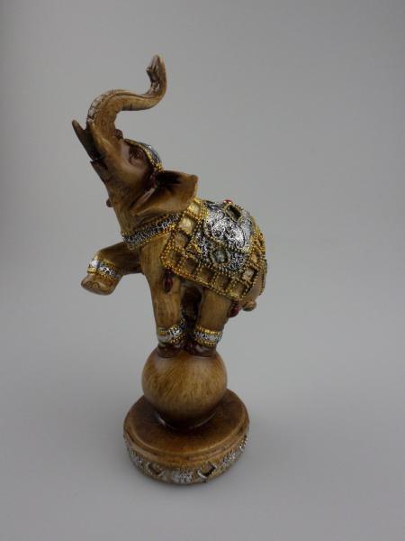 Wunderschöner, stehender Keramik Elefant - Tier - Deko