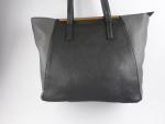 Nicole Brown, schöne zweifarbige Handtasche in schwarz/grau
